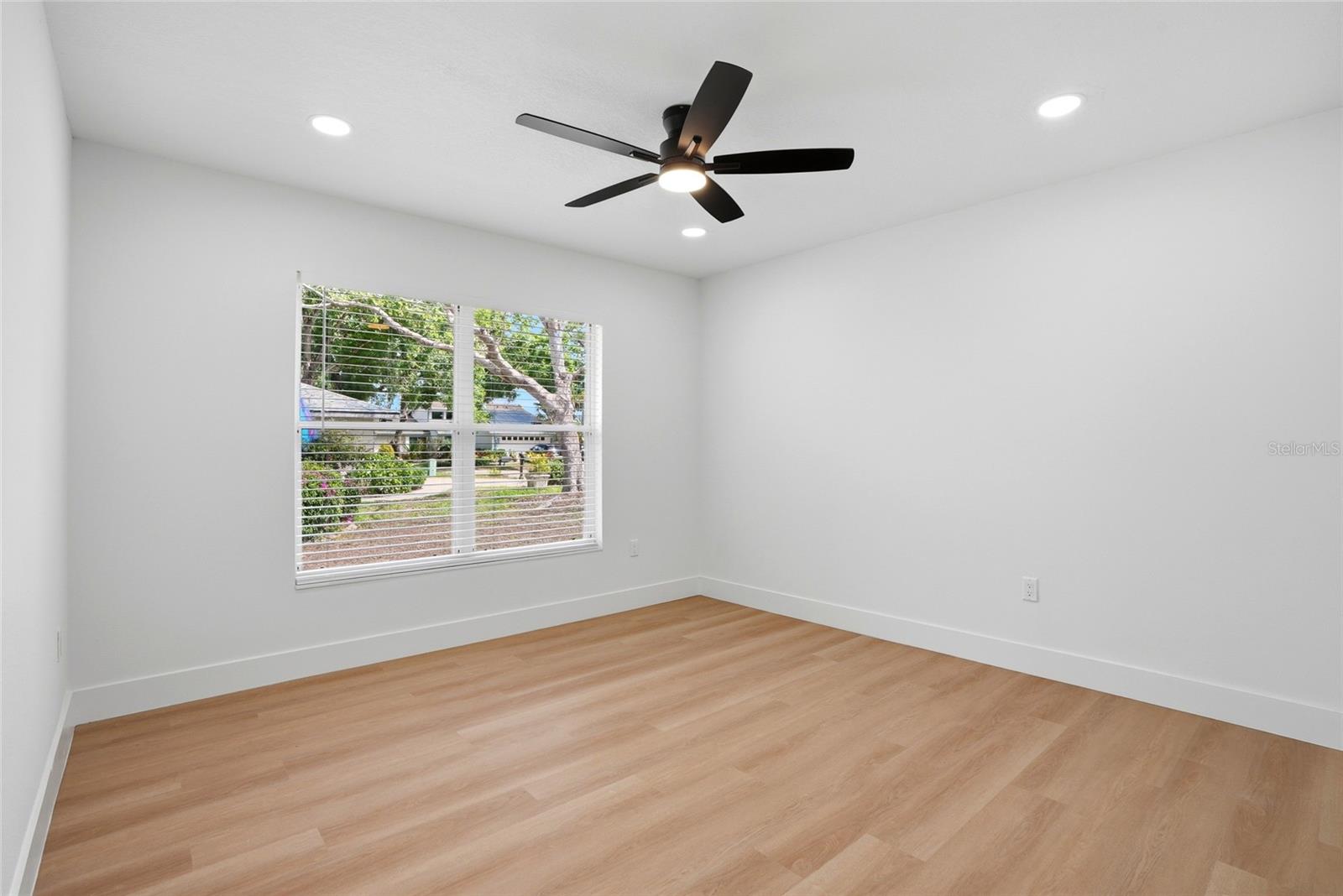 Image 29 of 51 For 4816 79th Avenue Plaza E