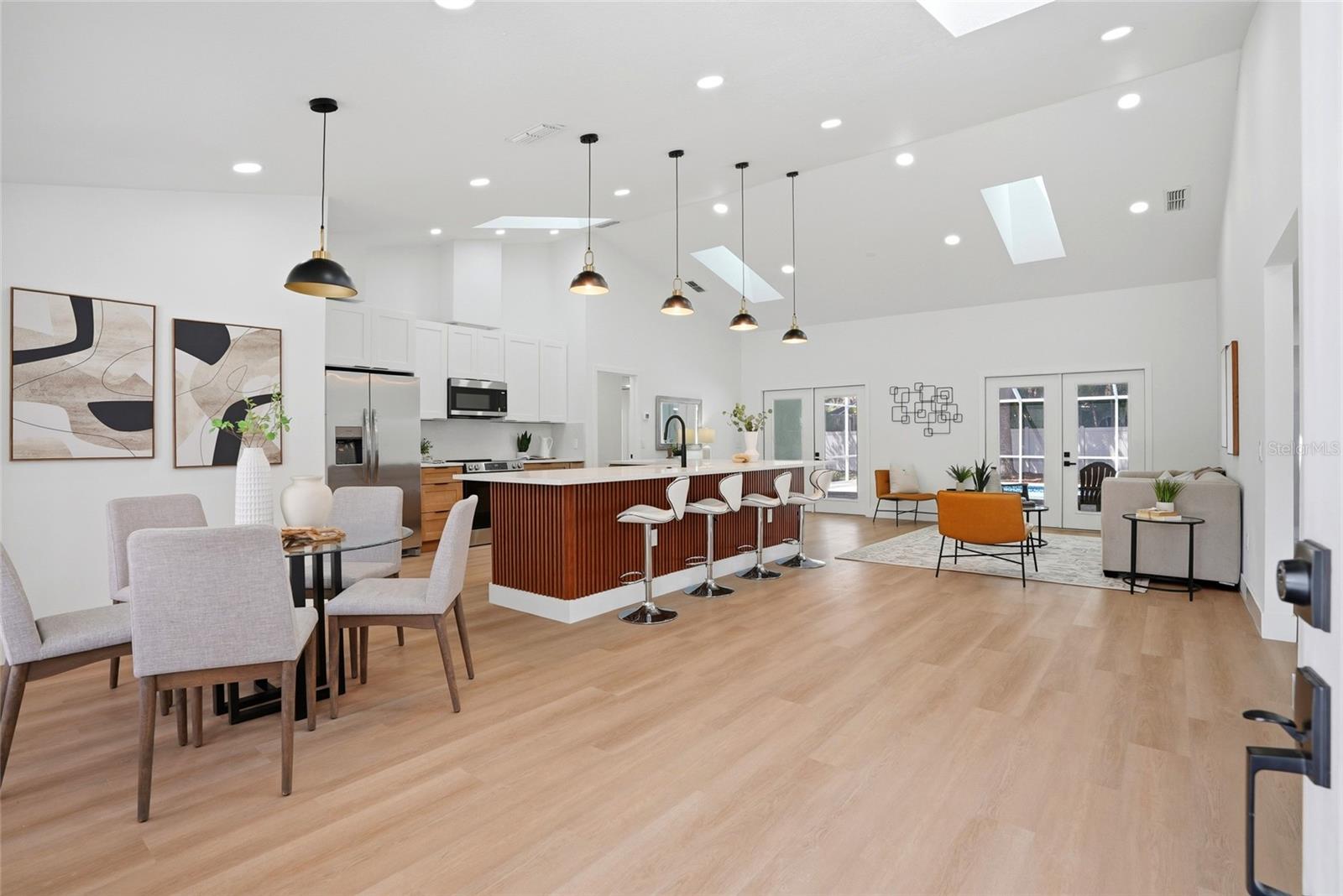 Image 4 of 51 For 4816 79th Avenue Plaza E