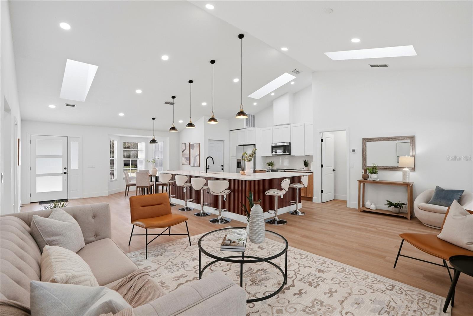 Image 6 of 51 For 4816 79th Avenue Plaza E