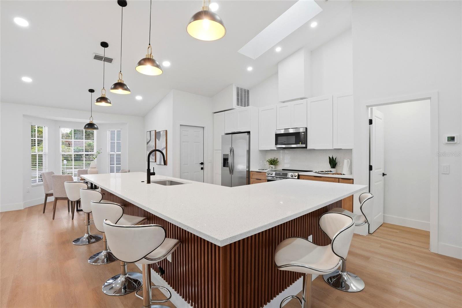 Image 7 of 51 For 4816 79th Avenue Plaza E