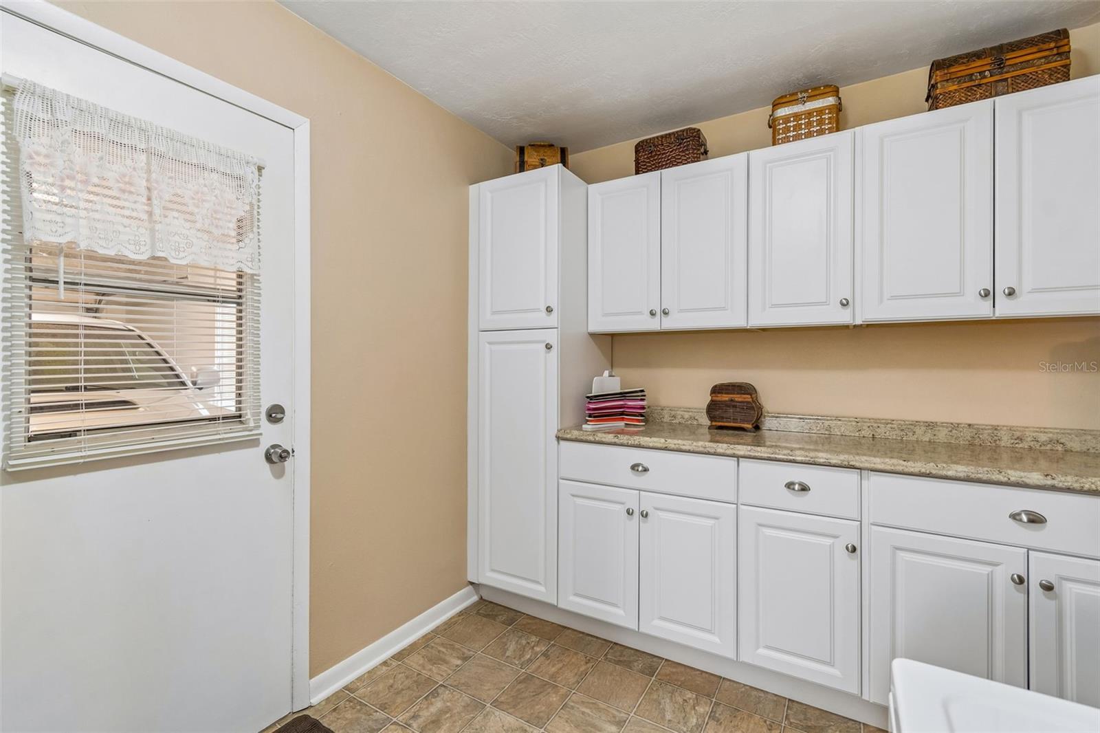 Image 22 of 54 For 7253 Tarrytown Drive