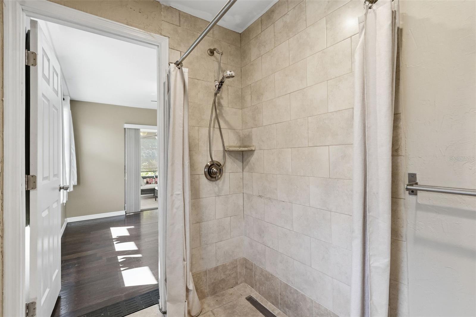 Image 13 of 27 For 2171 Scotland Drive