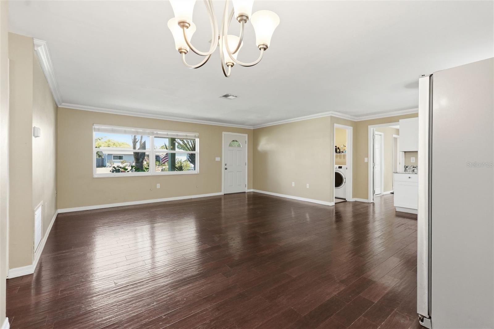 Image 7 of 27 For 2171 Scotland Drive