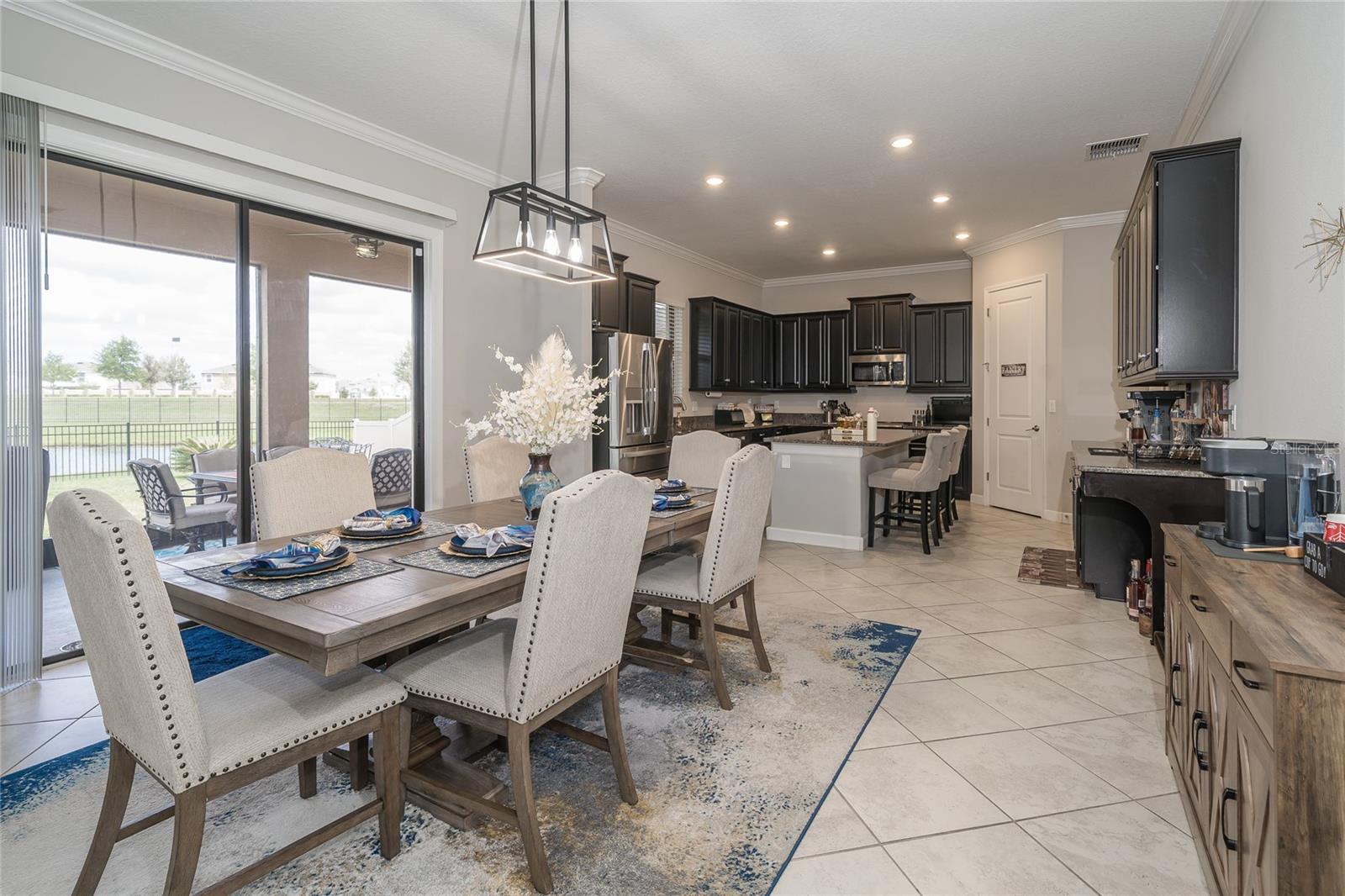 Listing photo id 12 for 8099 Lago Mist Way