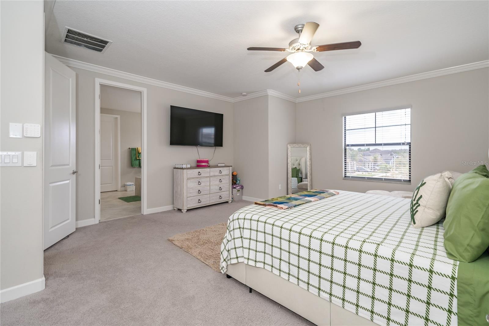 Listing photo id 19 for 8099 Lago Mist Way