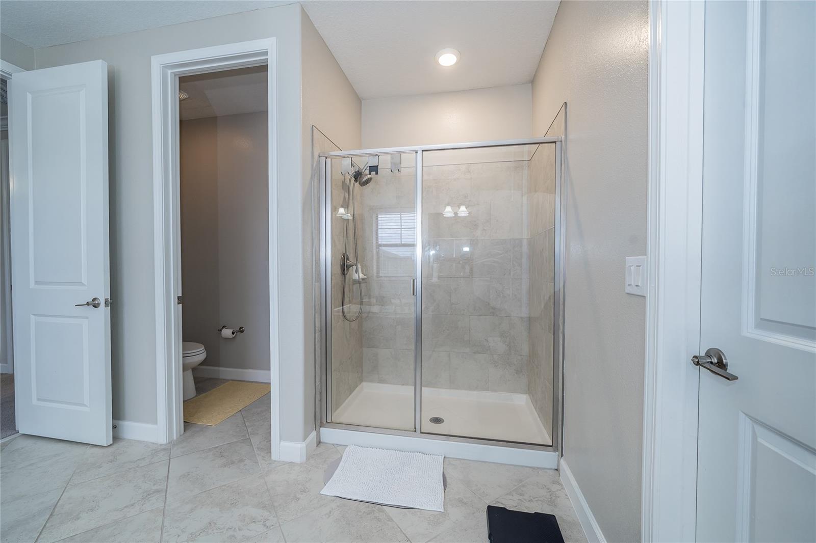 Listing photo id 23 for 8099 Lago Mist Way