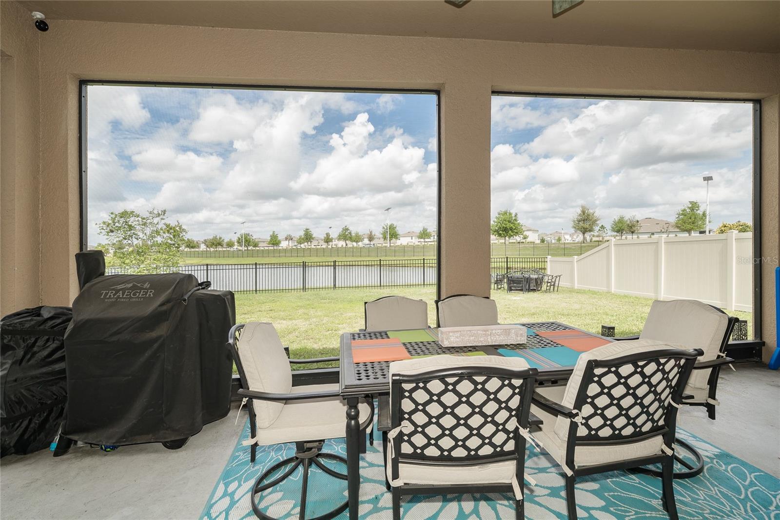 Listing photo id 35 for 8099 Lago Mist Way