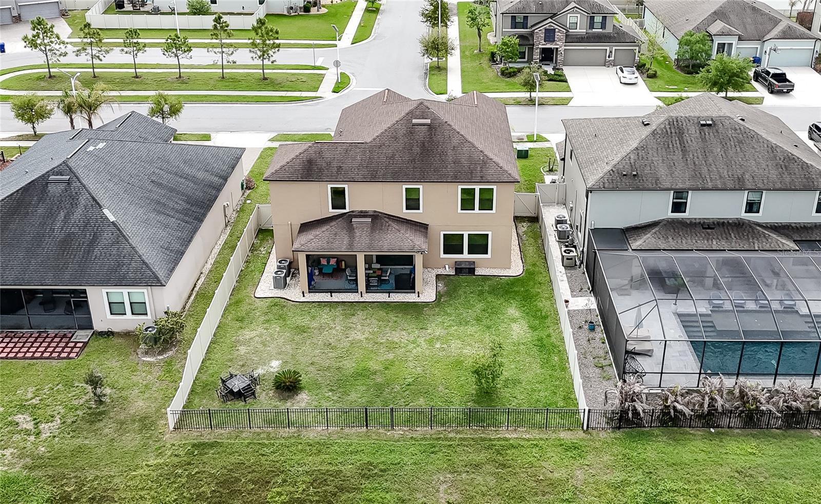 Listing photo id 40 for 8099 Lago Mist Way