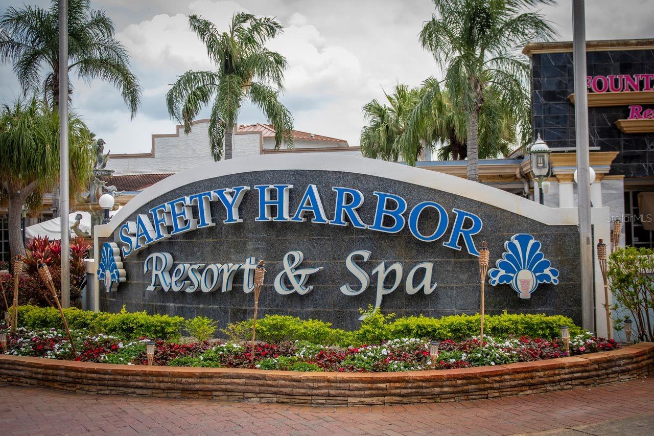 Listing photo id 20 for 734 2nd Street N