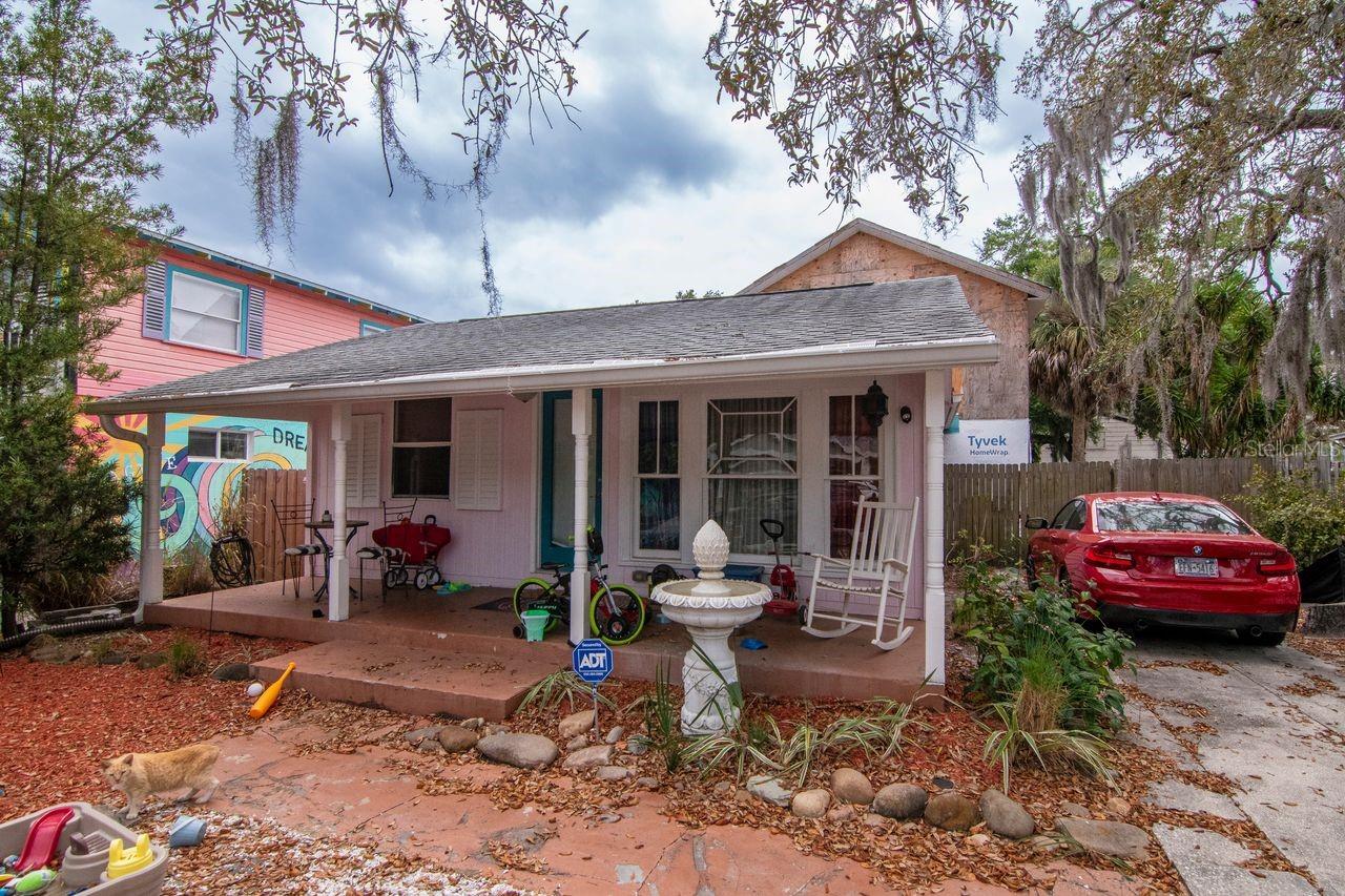 Listing photo id 1 for 734 2nd Street N