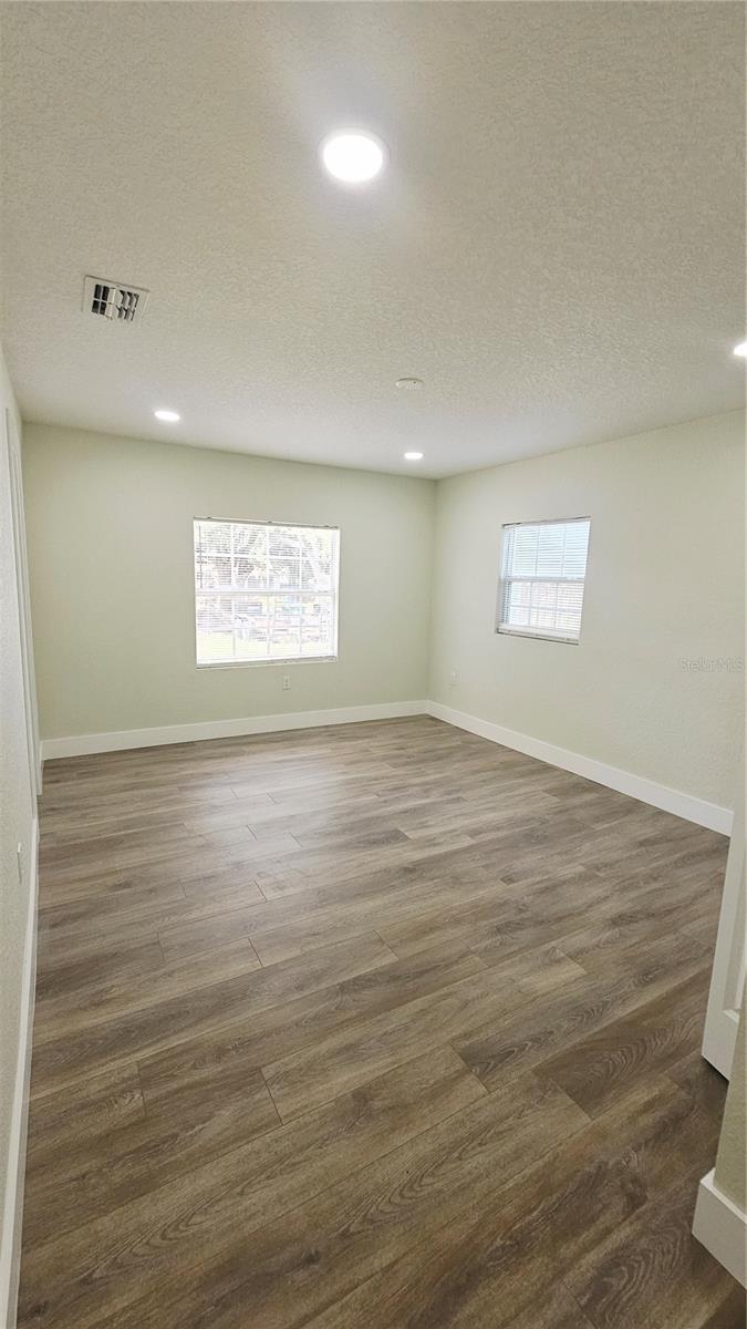 Image 16 of 19 For 8419 Ola Avenue