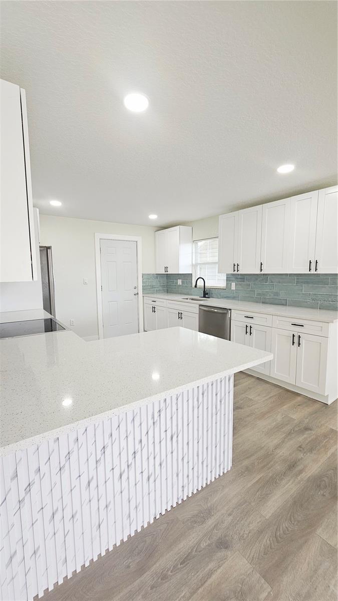 Image 4 of 19 For 8419 Ola Avenue