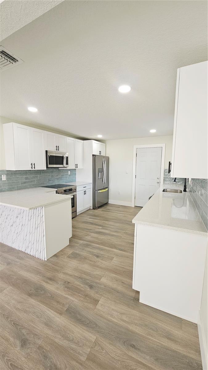 Image 5 of 19 For 8419 Ola Avenue