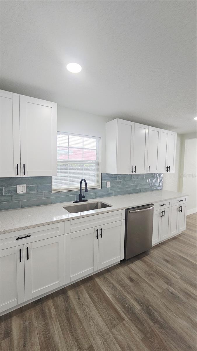 Image 7 of 19 For 8419 Ola Avenue