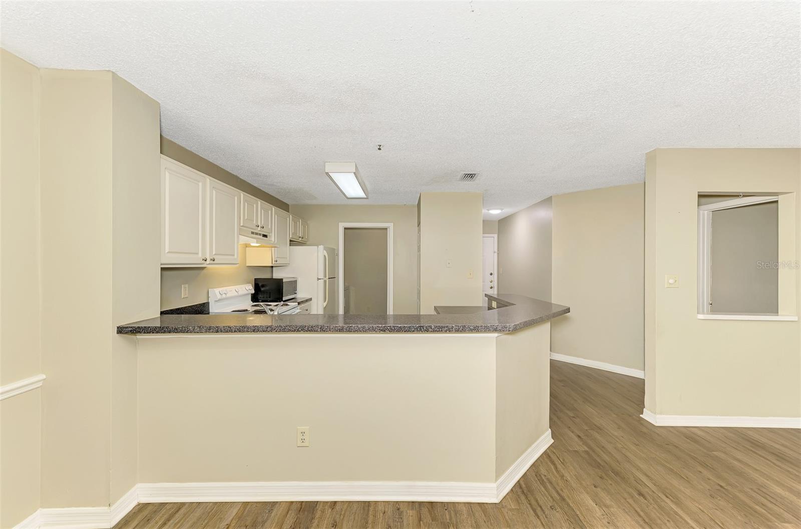 Image 15 of 51 For 4045 Crockers Lake Boulevard 11