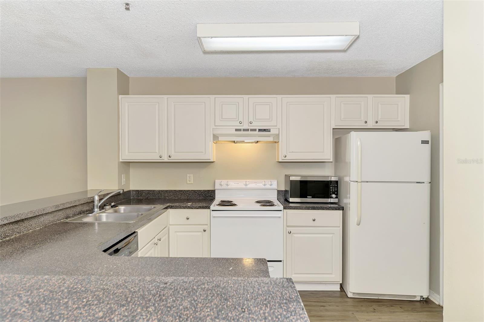 Image 18 of 51 For 4045 Crockers Lake Boulevard 11