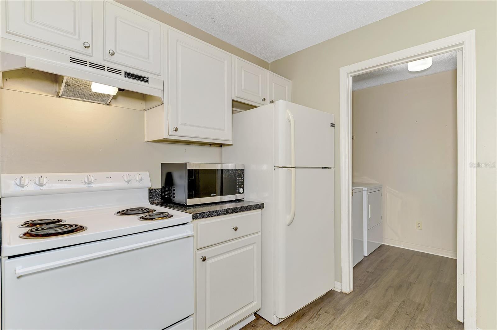 Image 19 of 51 For 4045 Crockers Lake Boulevard 11