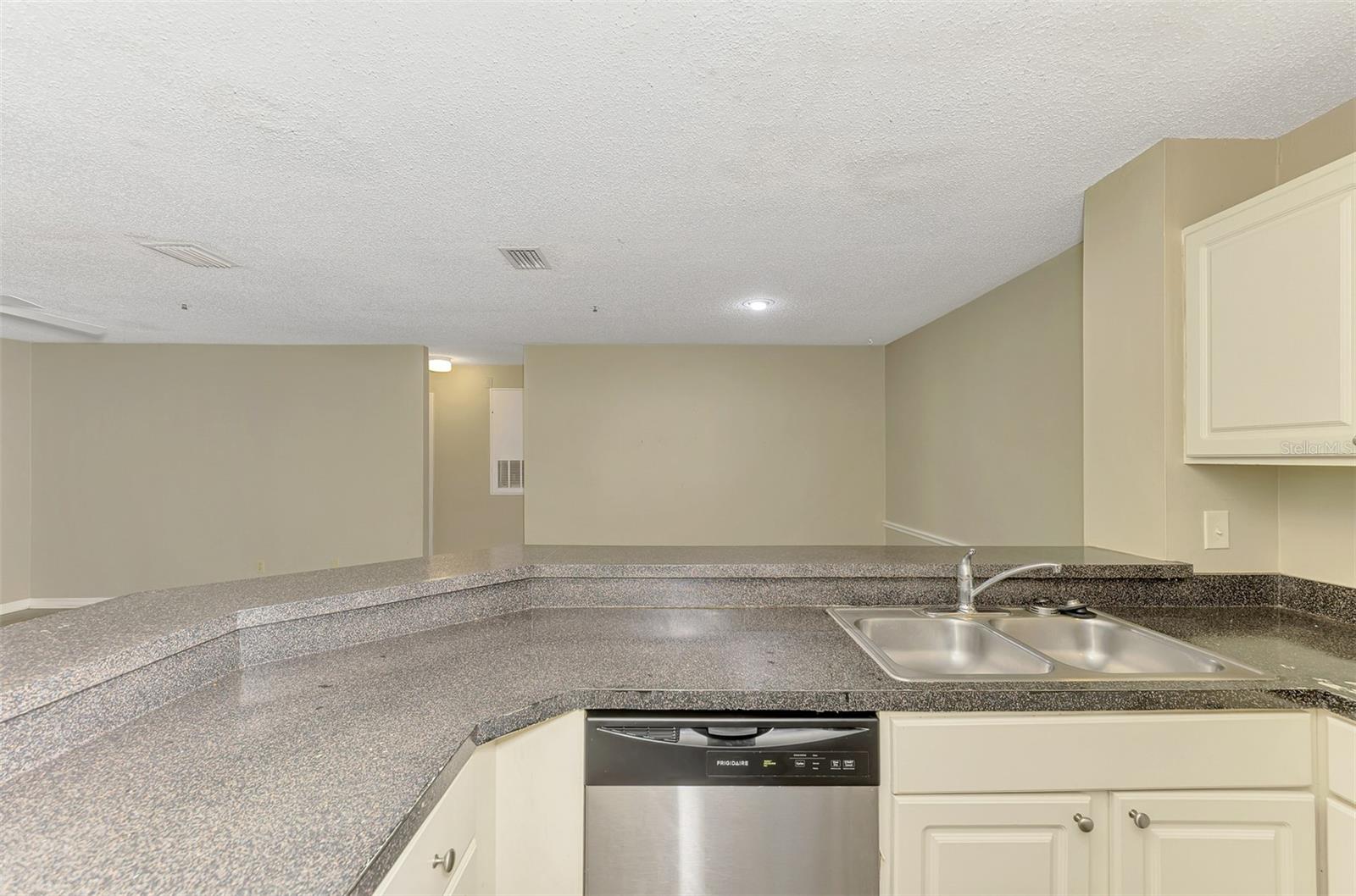 Image 23 of 51 For 4045 Crockers Lake Boulevard 11