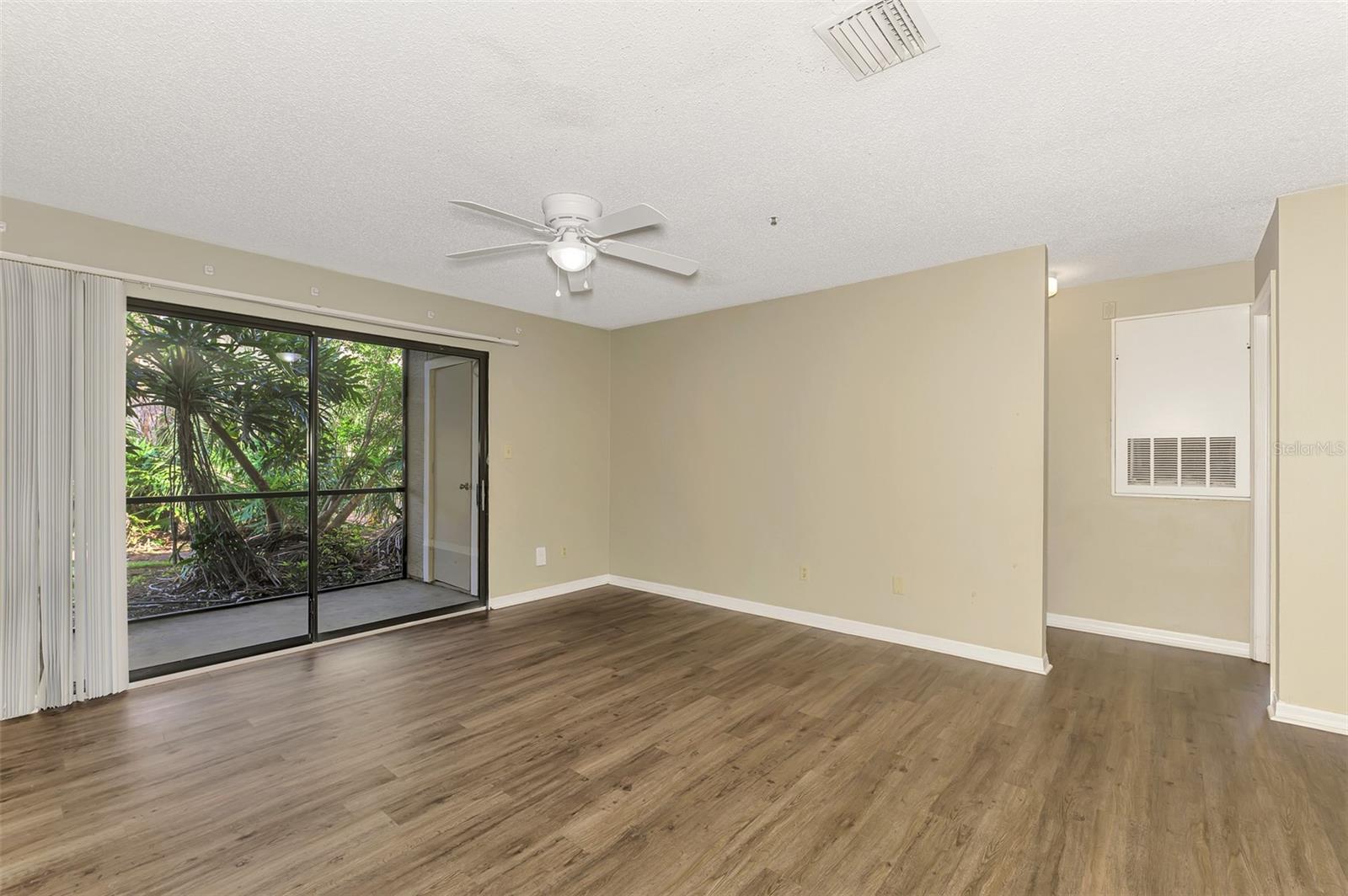 Image 25 of 51 For 4045 Crockers Lake Boulevard 11