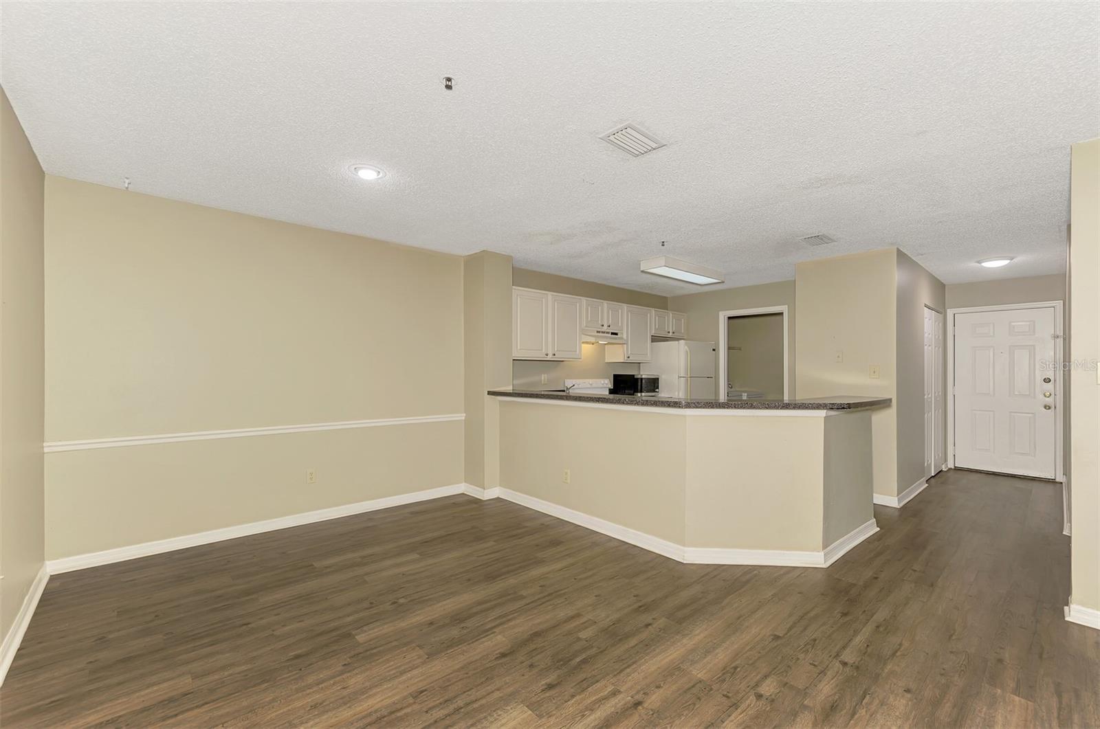 Image 29 of 51 For 4045 Crockers Lake Boulevard 11