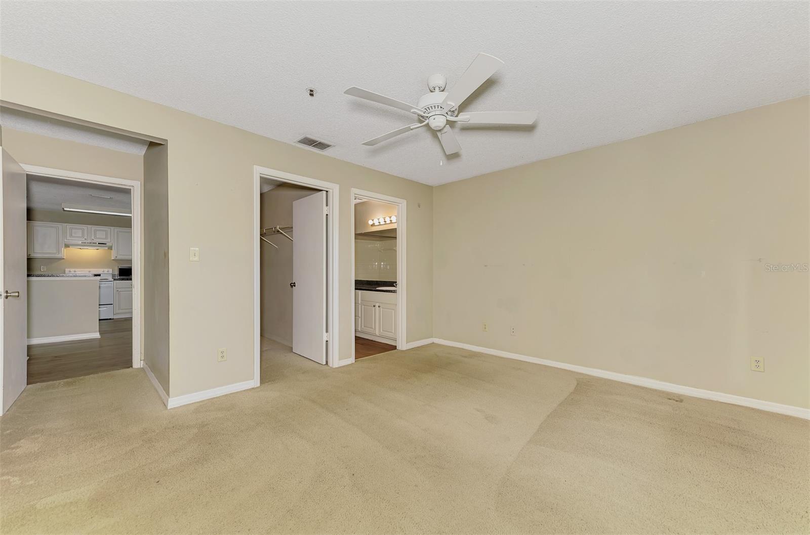 Image 33 of 51 For 4045 Crockers Lake Boulevard 11