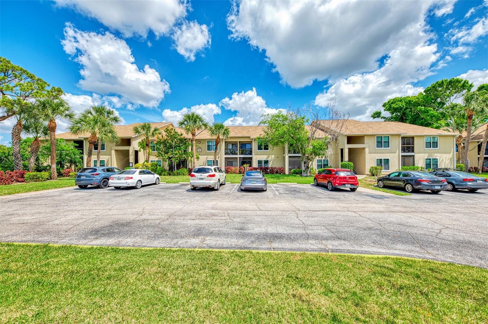 Image 7 of 51 For 4045 Crockers Lake Boulevard 11