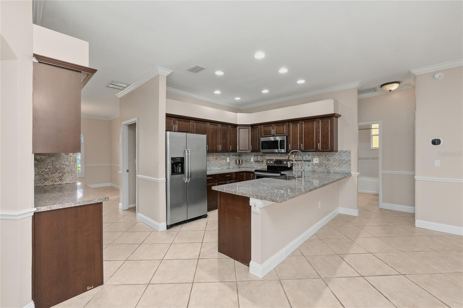 Image 16 of 46 For 15805 Muirfield Drive