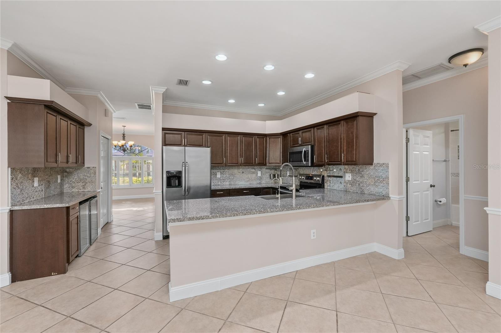 Image 17 of 46 For 15805 Muirfield Drive