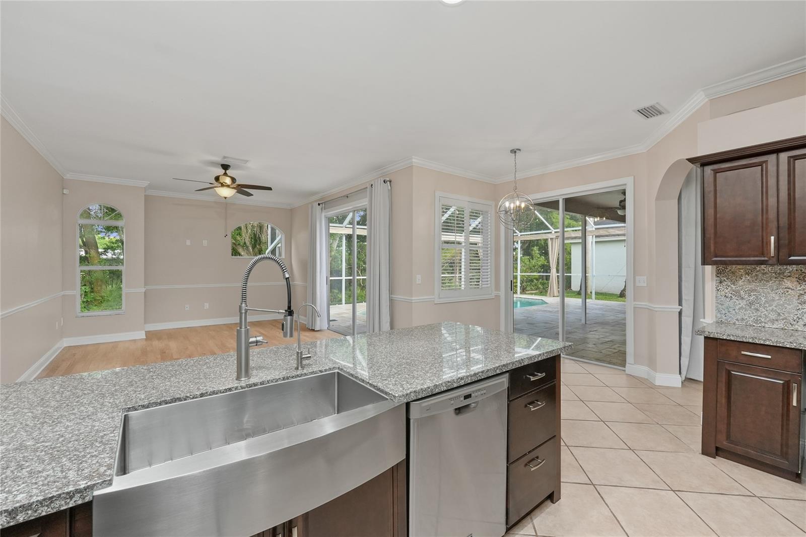 Image 19 of 46 For 15805 Muirfield Drive