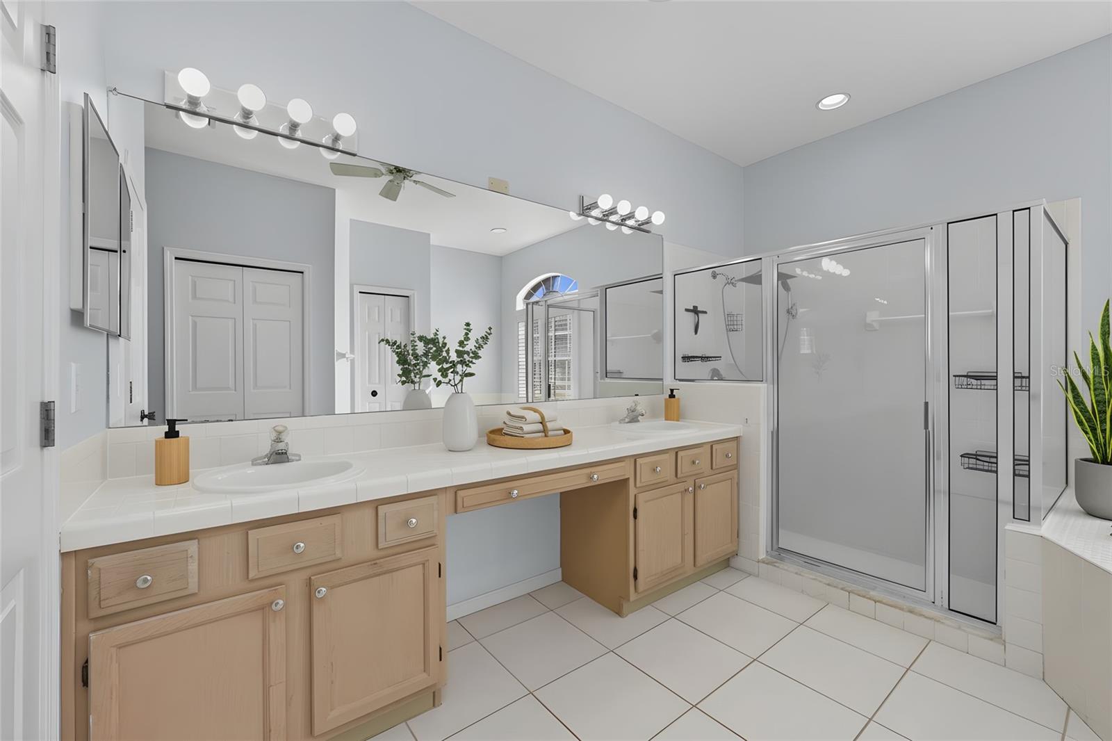 Image 24 of 46 For 15805 Muirfield Drive