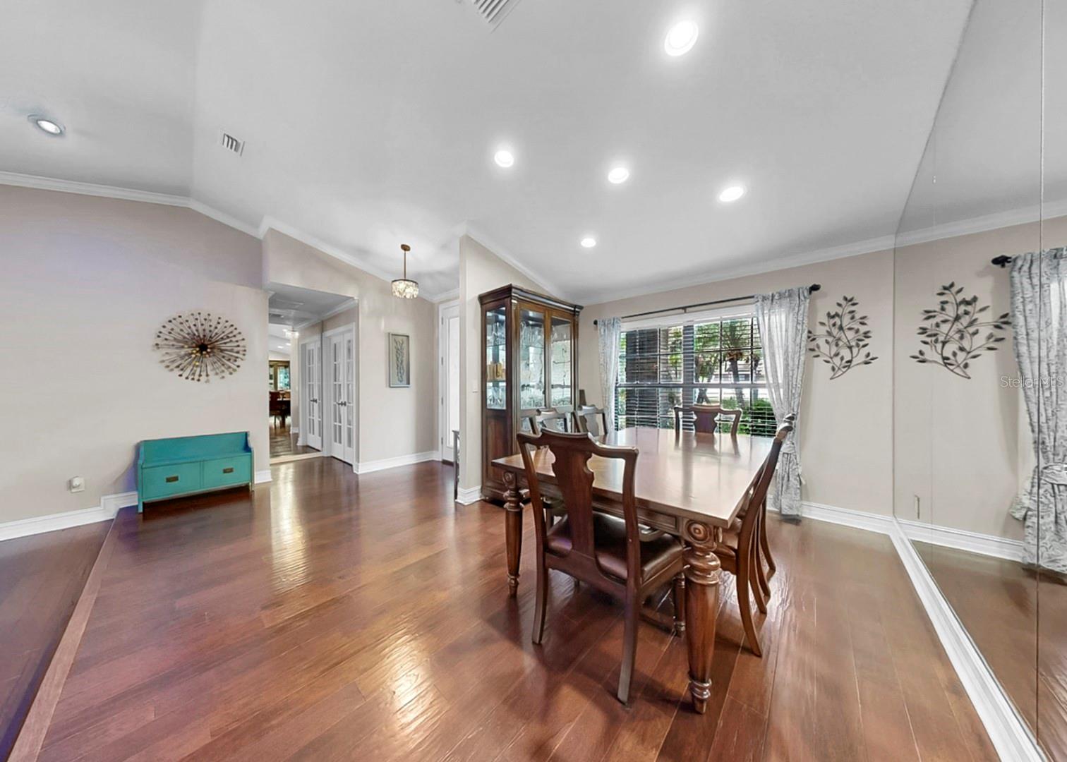 Image 19 of 90 For 401 Penn National Road