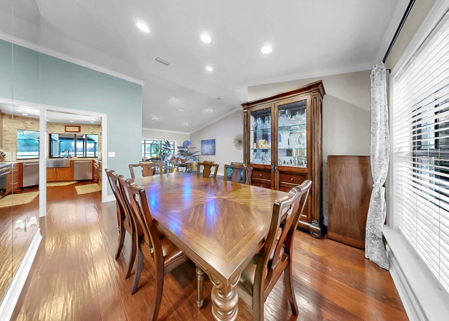 Image 22 of 90 For 401 Penn National Road