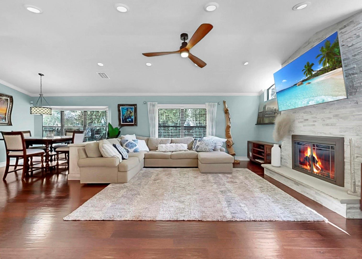 Image 32 of 90 For 401 Penn National Road