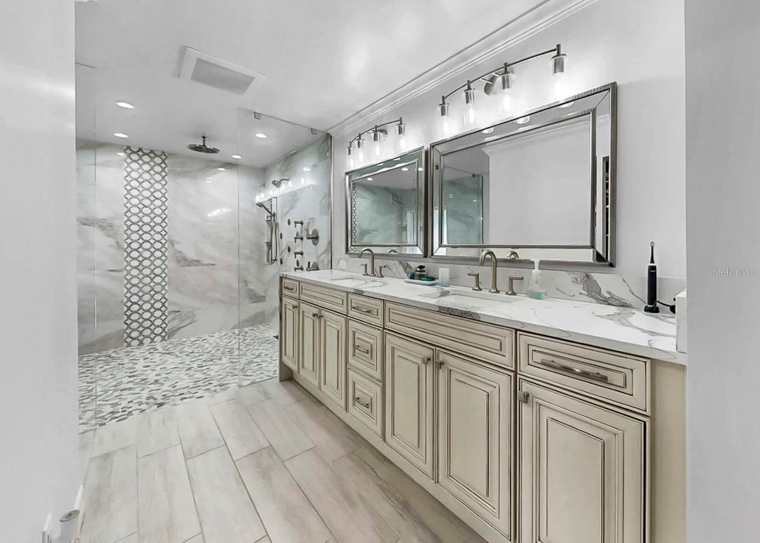 Image 45 of 90 For 401 Penn National Road