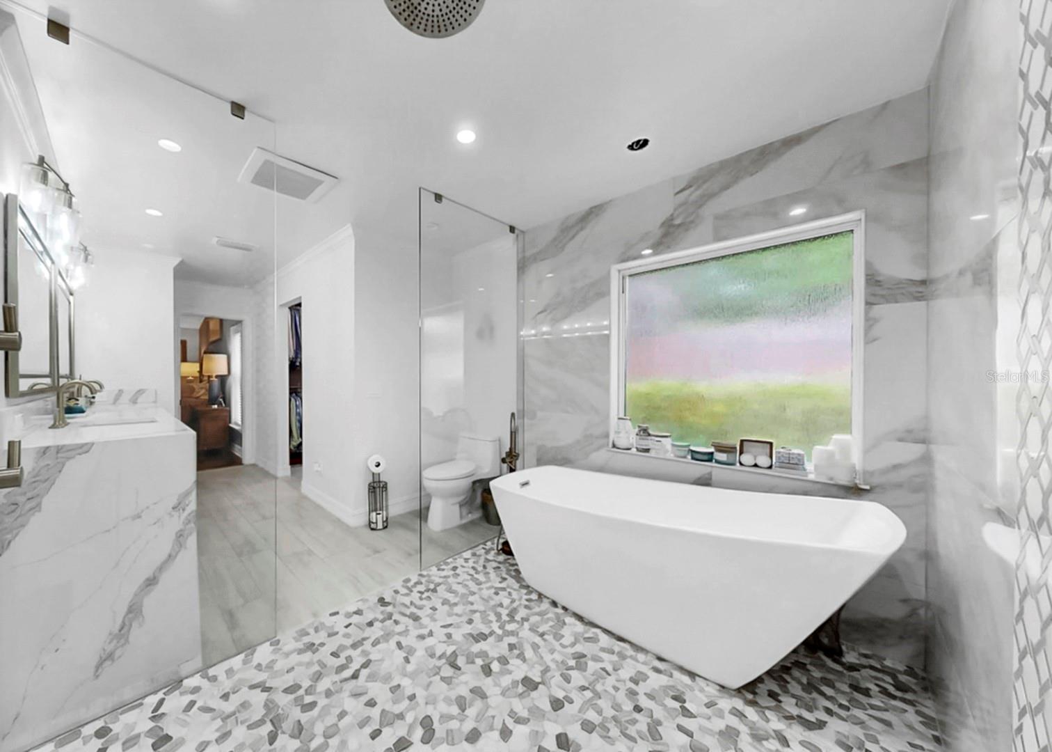 Image 47 of 90 For 401 Penn National Road