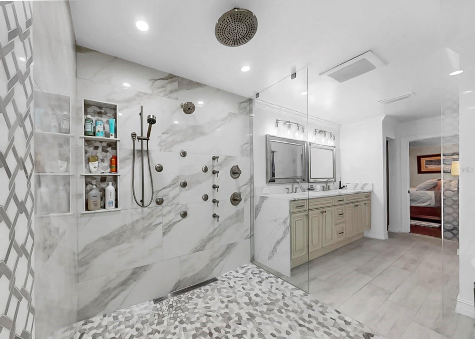 Image 48 of 90 For 401 Penn National Road