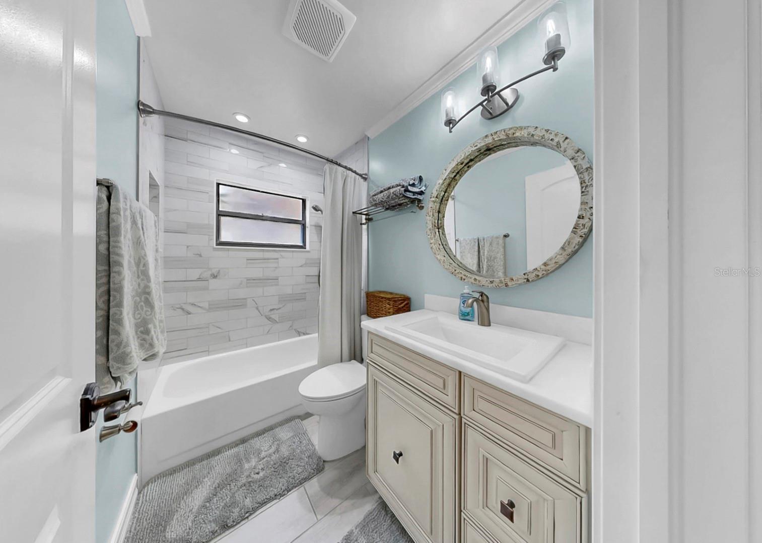 Image 52 of 90 For 401 Penn National Road