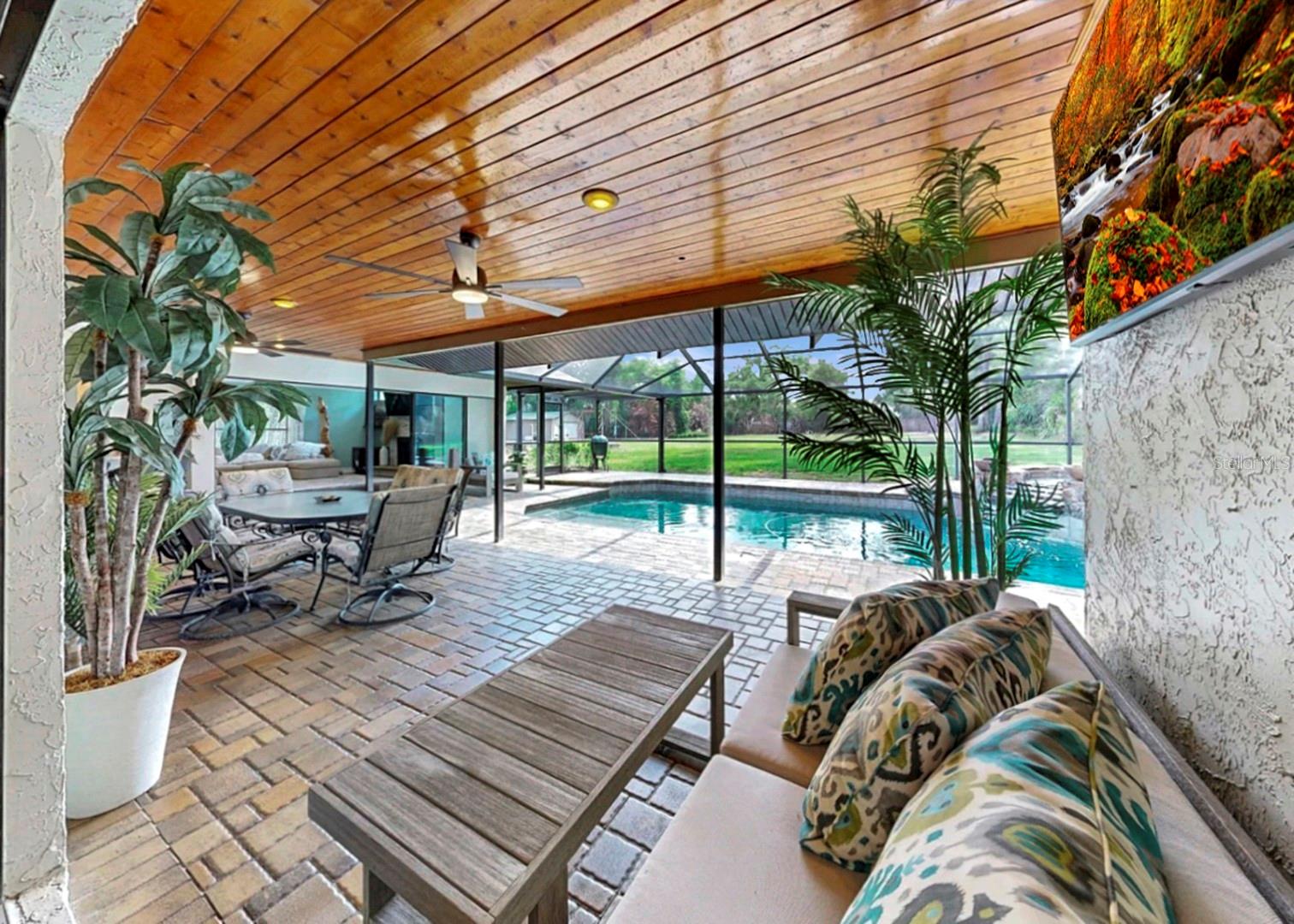 Image 61 of 90 For 401 Penn National Road