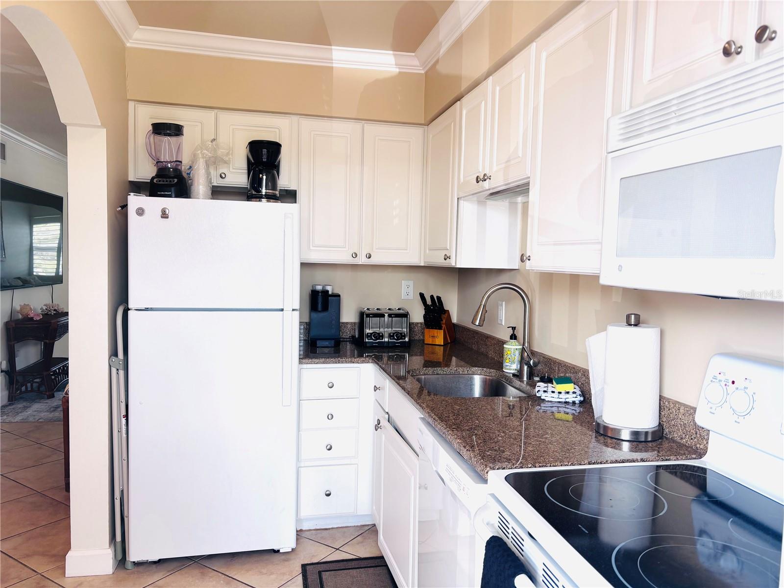 Image 9 of 24 For 19417 Gulf Boulevard B209