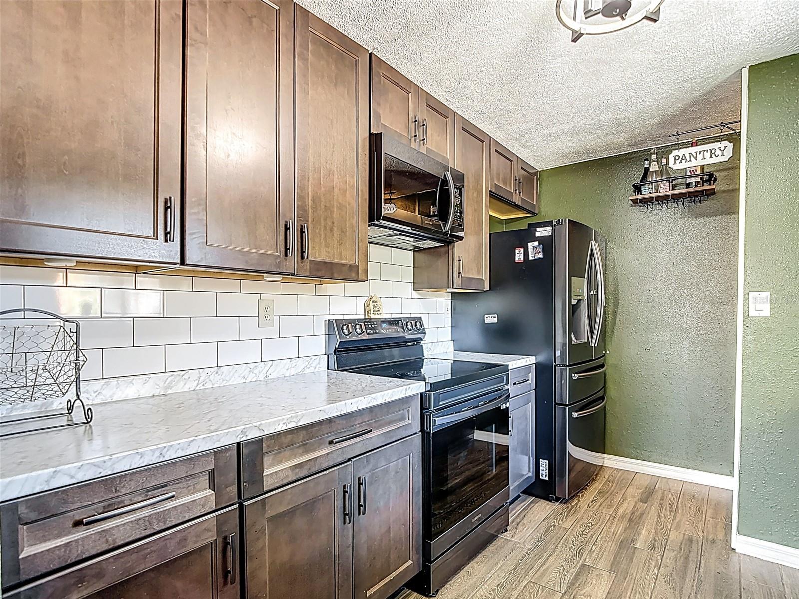 Image 20 of 36 For 5335 Lemon Avenue