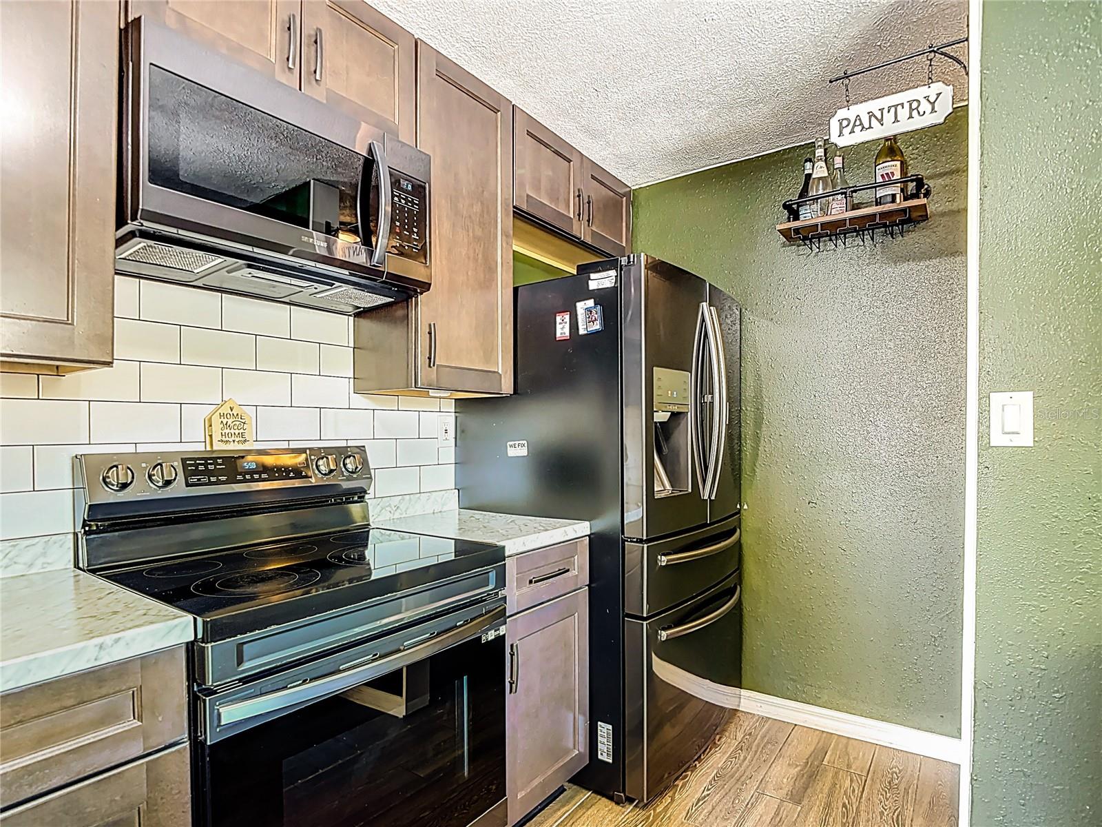 Image 21 of 36 For 5335 Lemon Avenue