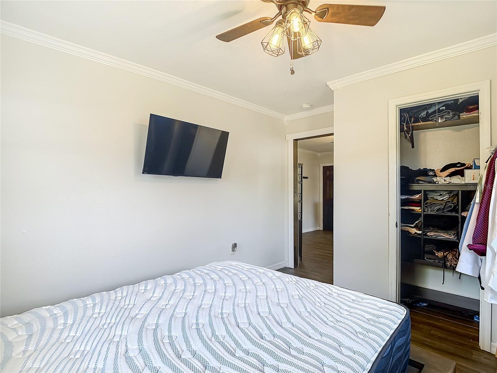 Image 30 of 36 For 5335 Lemon Avenue