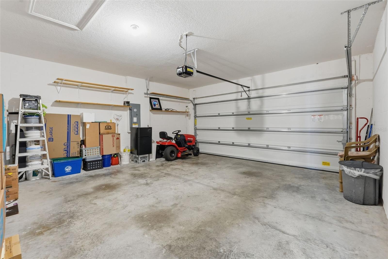 Listing photo id 20 for 2314 Lema Drive