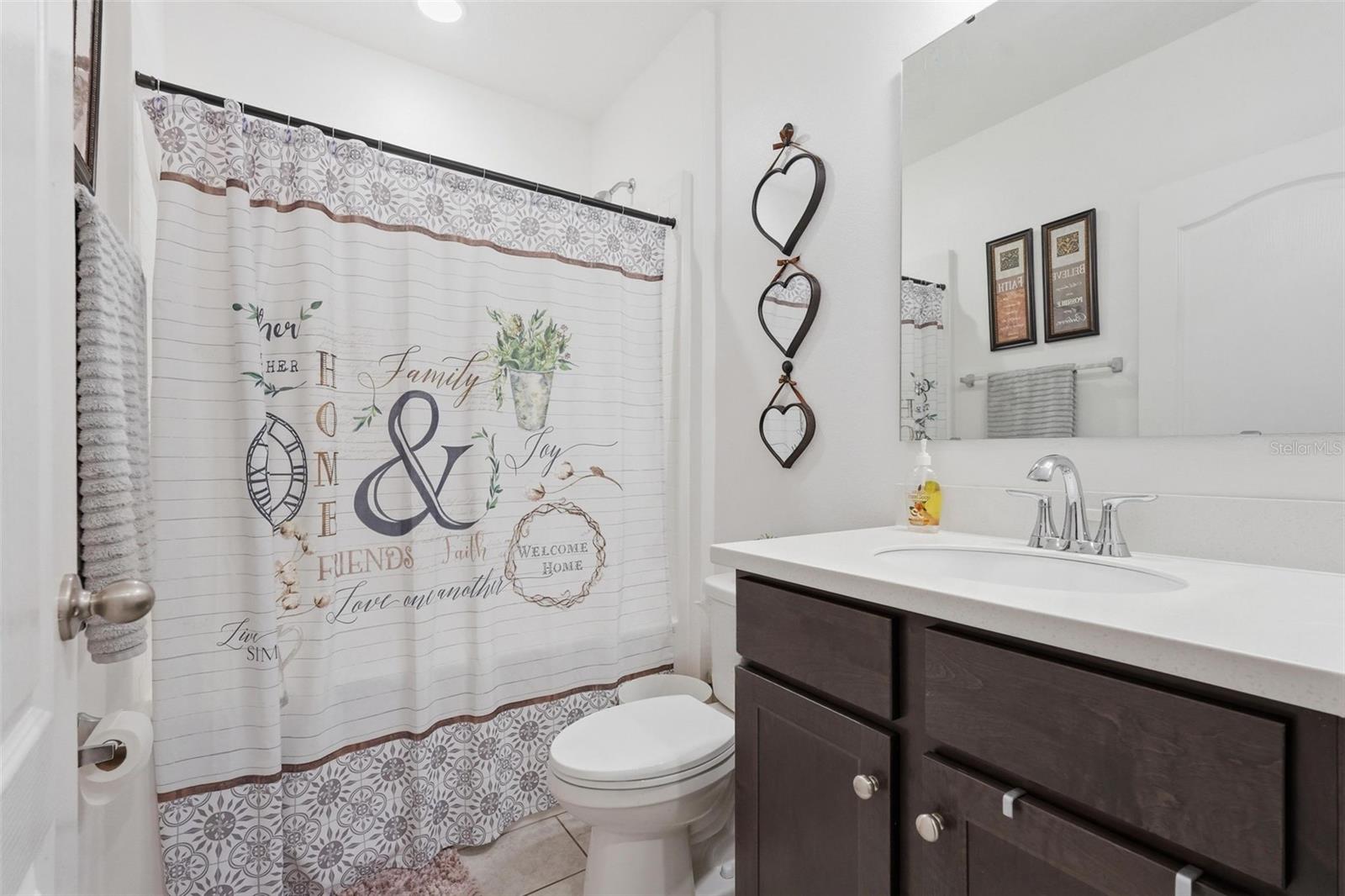 Listing photo id 3 for 2314 Lema Drive