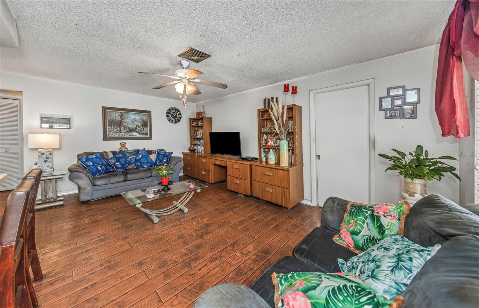 Image 14 of 56 For 107 Country Villas Drive