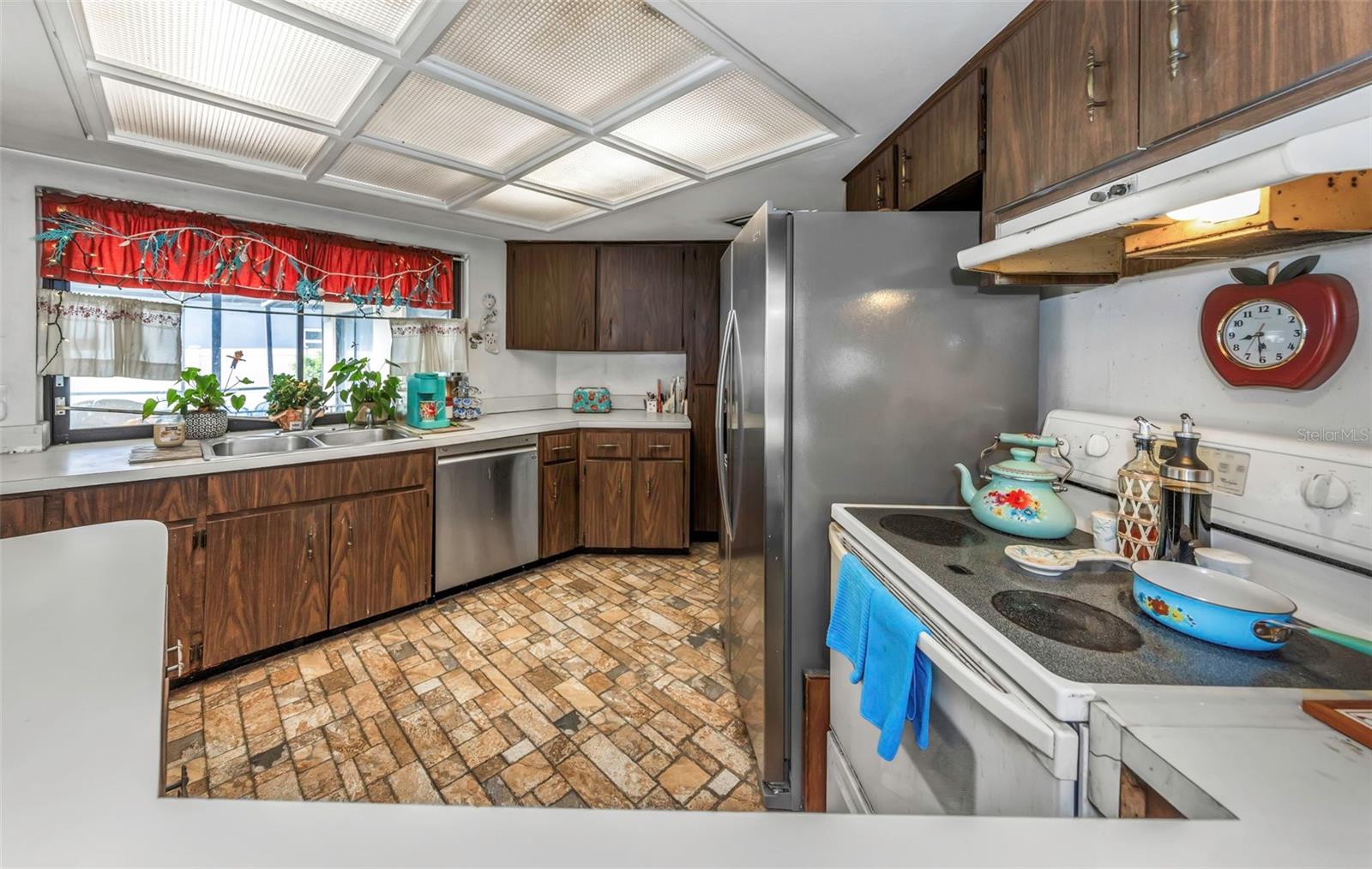 Image 17 of 56 For 107 Country Villas Drive