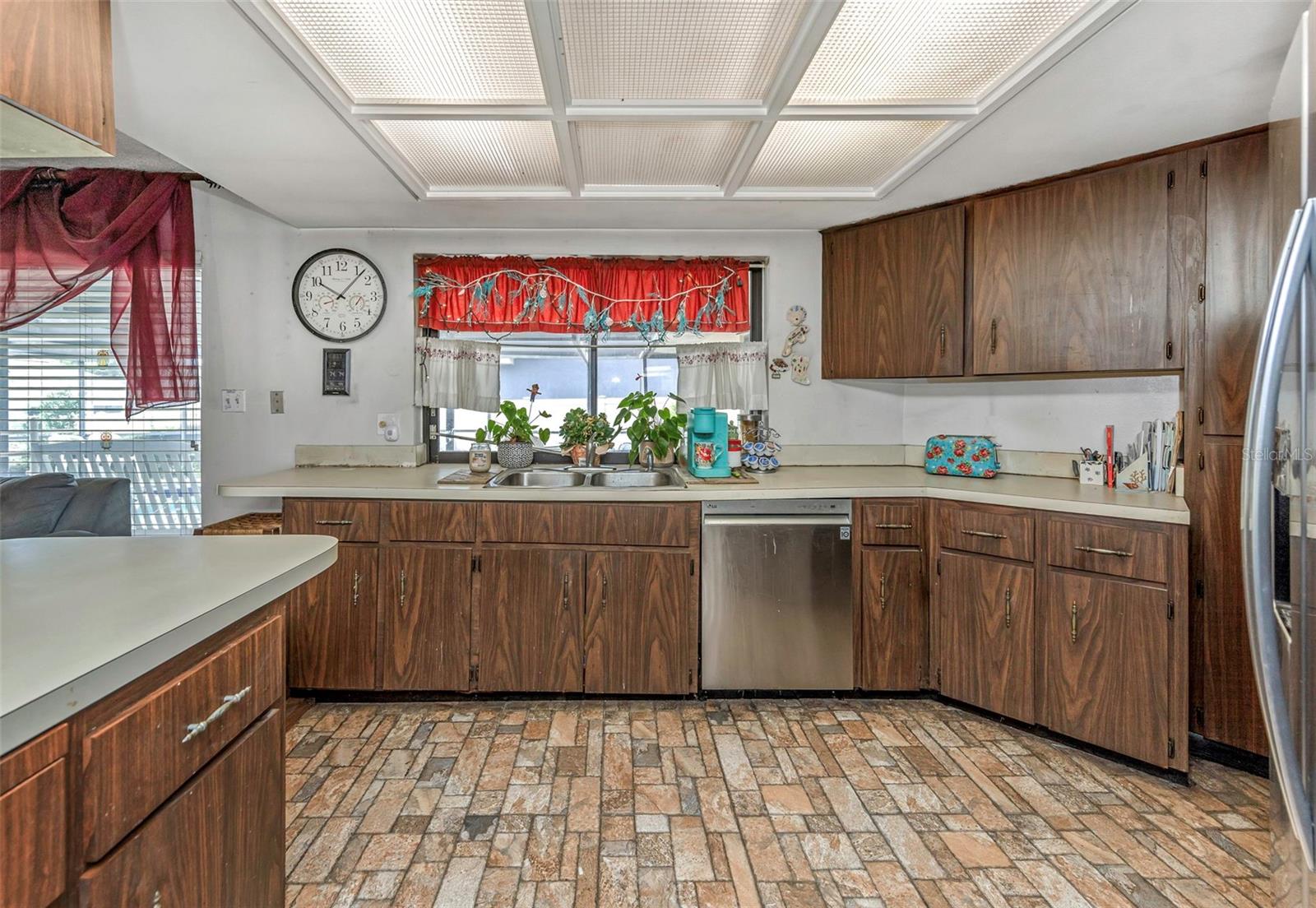 Image 9 of 56 For 107 Country Villas Drive