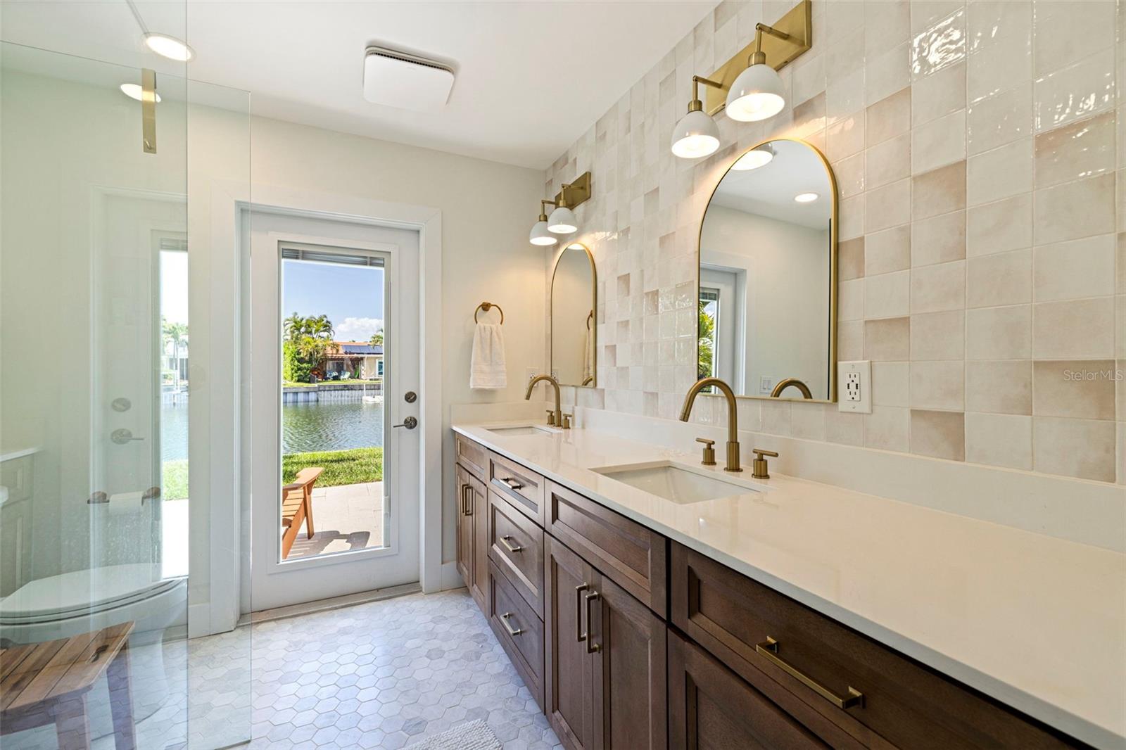 Image 16 of 39 For 1971 Massachusetts Avenue Ne