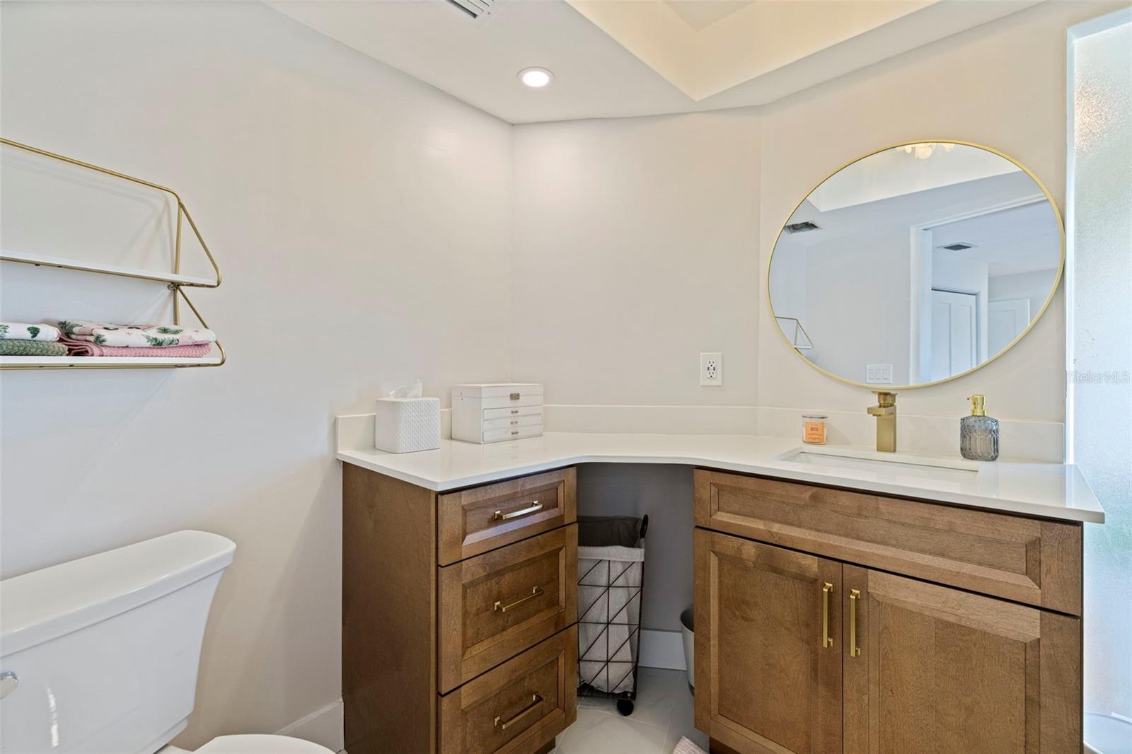 Image 23 of 39 For 1971 Massachusetts Avenue Ne