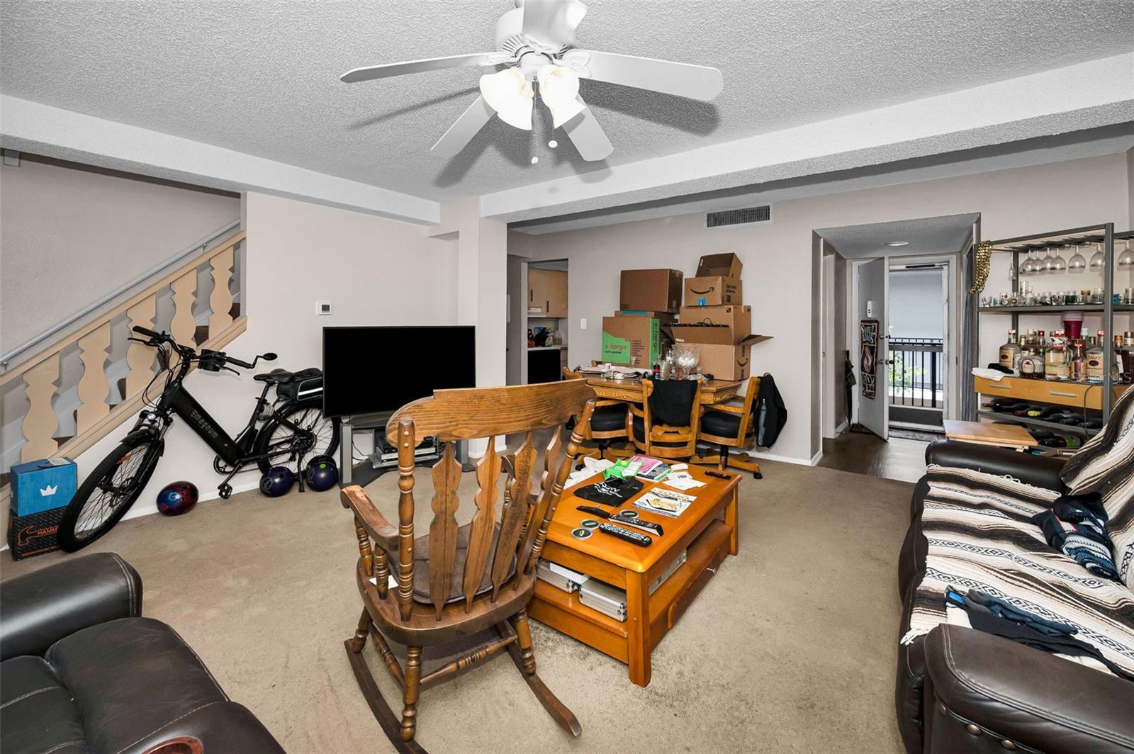 Image 17 of 50 For 1127 King Arthur Court 309